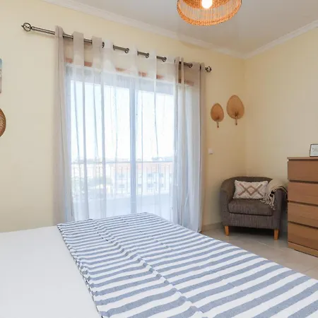 Charming Flat 10 Min Walk To Apartamento Albufeira