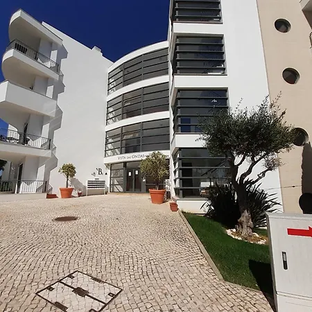 Charming Flat 10 Min Walk To Beach Apartment